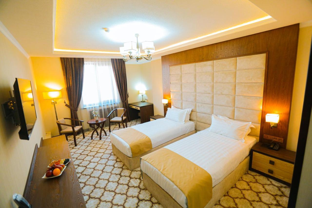 Royal Grand Hotel, Turkistan Exterior foto